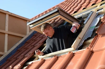 Pose de fenêtres de toit Velux à Arnas